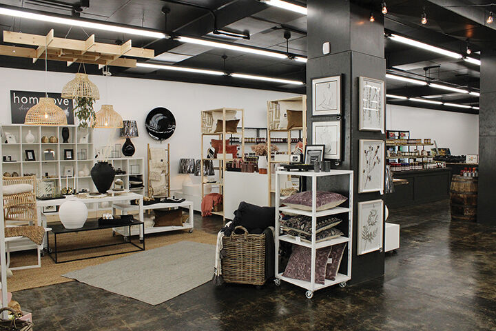 10-12 Shoppes 1.jpg